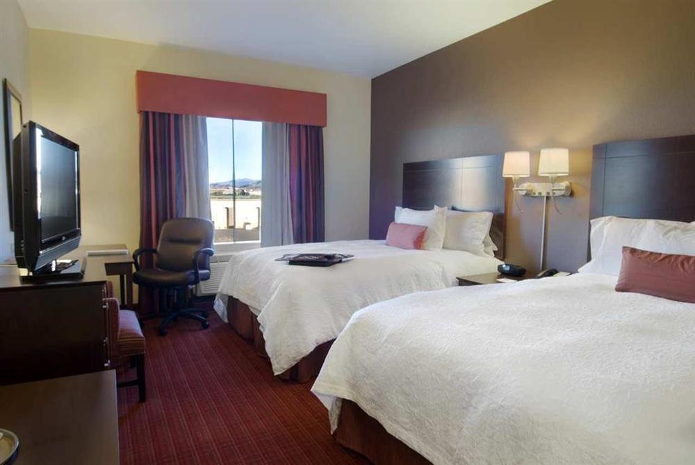 Hampton Inn & Suites Phoenix North/Happy Valley Habitación foto